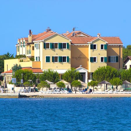 Hotel Spongiola Крапани Екстериор снимка