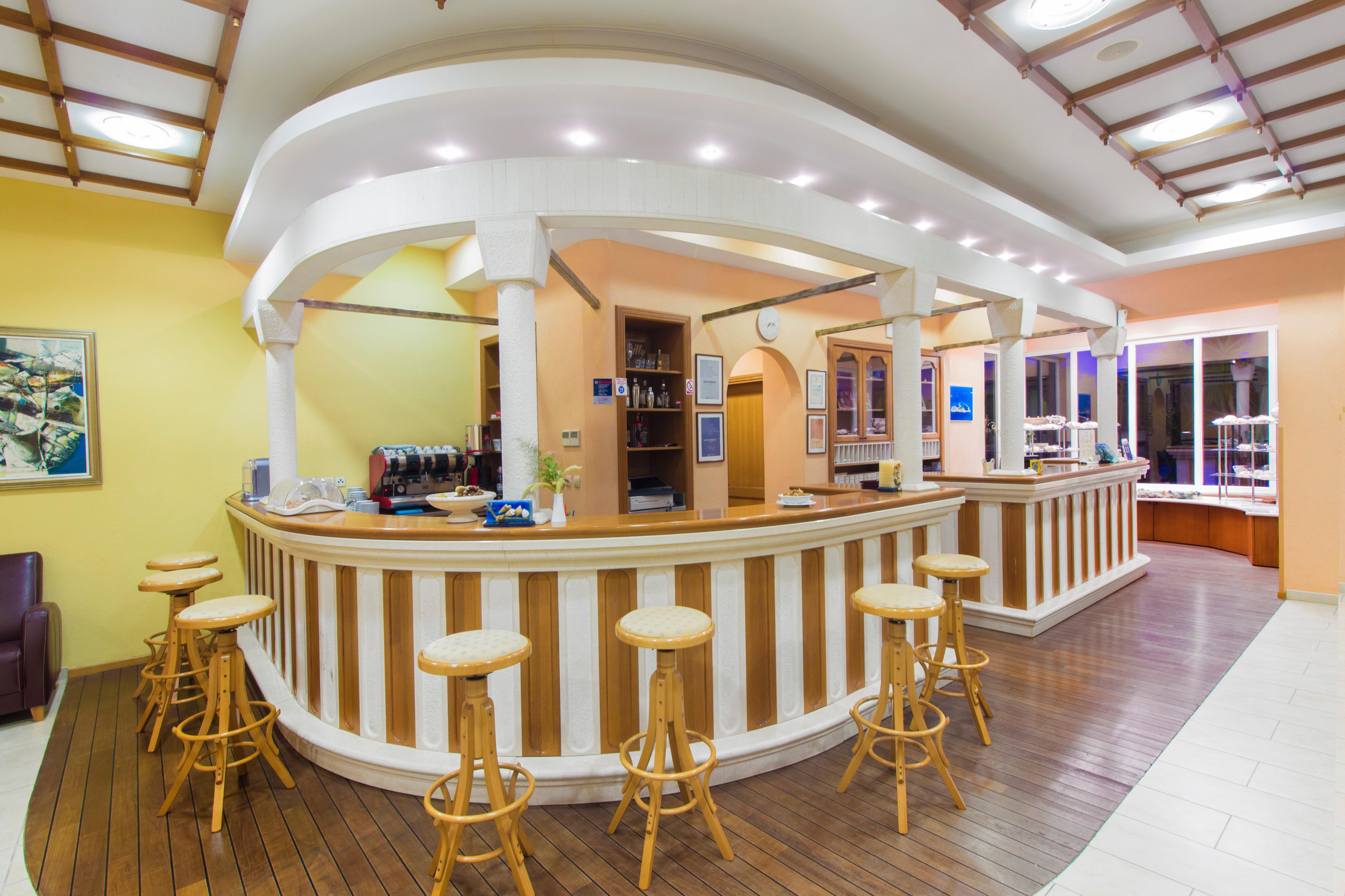 Hotel Spongiola Крапани Екстериор снимка