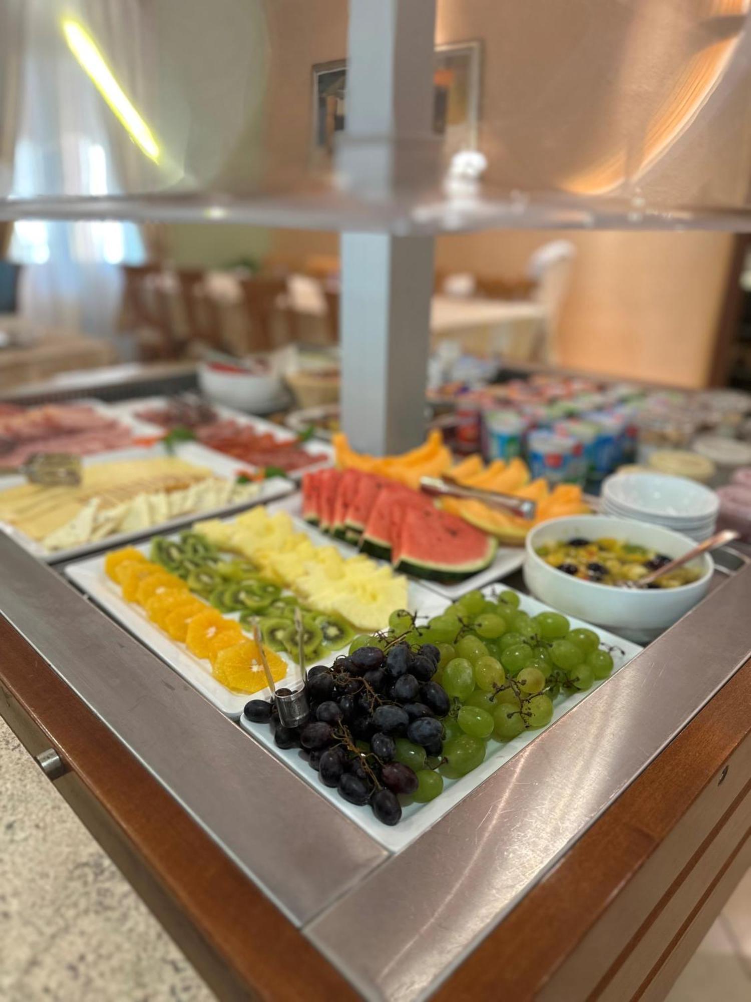 Hotel Spongiola Крапани Екстериор снимка